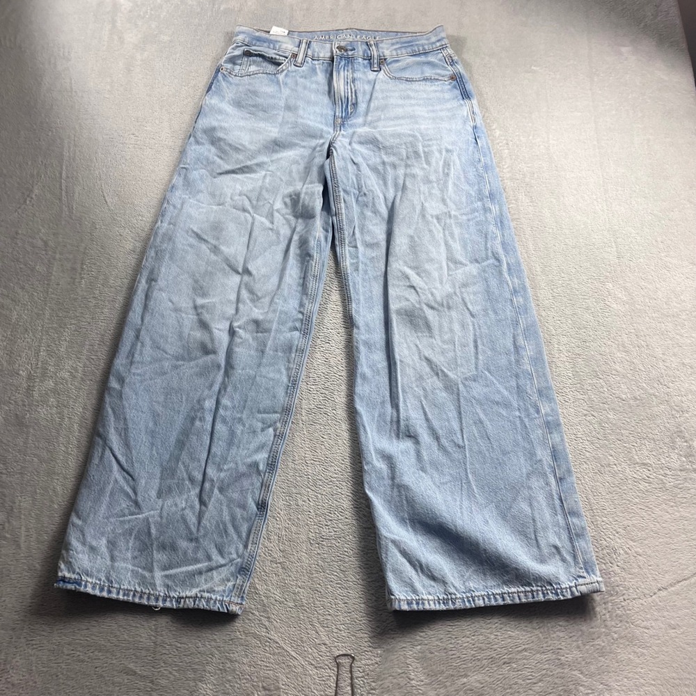 American Eagle Low Rise Ultra Wide Leg Jeans Light Wash Size 00 Short